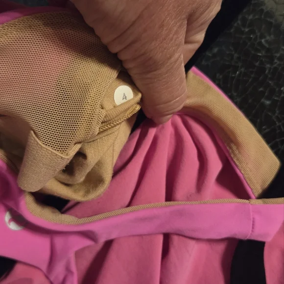 Lululemon Tennis Top Size 4 Never Worn - Picture 3 of 5